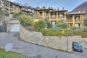 Alice House Terrace & Lake View