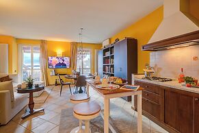 Alice House Terrace & Lake View