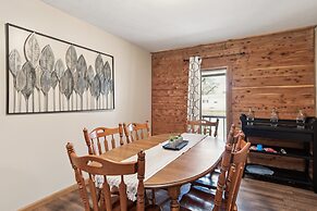 Lakelife At Somerset 4 Bedroom Home