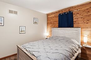 Lakelife At Somerset 4 Bedroom Home