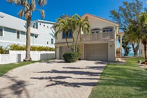 Dolphin Watch 3 Bedroom Home