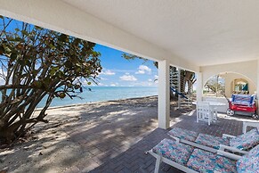 Dolphin Watch 3 Bedroom Home