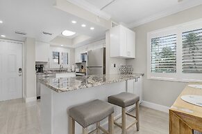 Seaside 101: Oceanview 2br/2ba Condo With Pool, Steps To Beach 2 Bedro