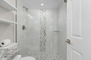 Seaside 101: Oceanview 2br/2ba Condo With Pool, Steps To Beach 2 Bedro