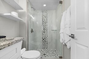 Seaside 108: Oceanview 2br/2ba Condo With Pool, Steps To Beach 2 Bedro