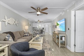 Seaside 108: Oceanview 2br/2ba Condo With Pool, Steps To Beach 2 Bedro