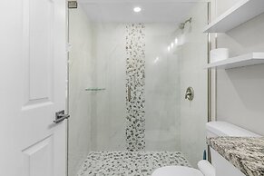 Seaside 108: Oceanview 2br/2ba Condo With Pool, Steps To Beach 2 Bedro