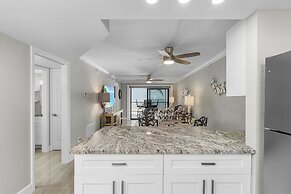 Seaside 108: Oceanview 2br/2ba Condo With Pool, Steps To Beach 2 Bedro