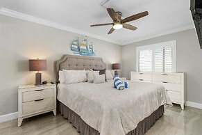 Seaside 108: Oceanview 2br/2ba Condo With Pool, Steps To Beach 2 Bedro