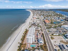 Seaside 108: Oceanview 2br/2ba Condo With Pool, Steps To Beach 2 Bedro