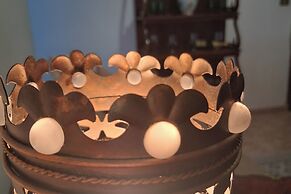 Tropical Island Retreat in Santa Cruz