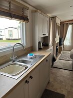 Luxury 2 Bedroom van Pets go Free