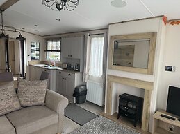 Luxury 2 Bedroom van Linen Included Pets go Free