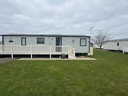 Luxury 2 Bedroom van Linen Included Pets go Free