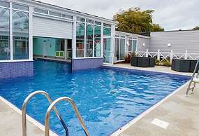 Luxury 2 Bedroom van Linen Included Pets go Free