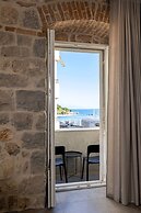 East Coast Deluxe Rooms