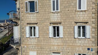 East Coast Deluxe Rooms