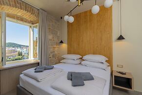 East Coast Deluxe Rooms