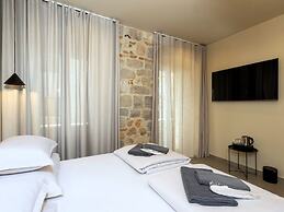 East Coast Deluxe Rooms