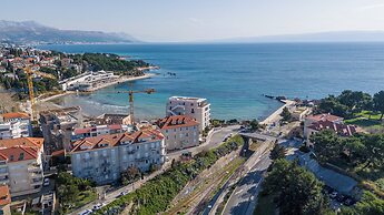 East Coast Deluxe Rooms