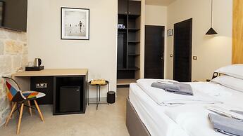 East Coast Deluxe Rooms