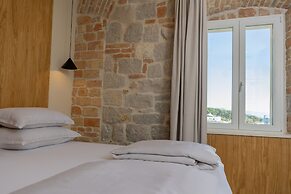 East Coast Deluxe Rooms