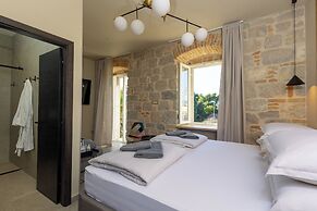 East Coast Deluxe Rooms