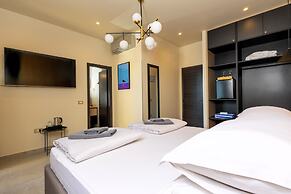 East Coast Deluxe Rooms