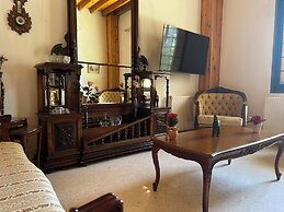 Charming Villa in Pano Platres, Cyprus - Your Home Away From Home
