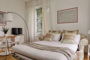 JOIVY Studio Near Pinacoteca Brera