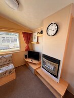 3 Bedroom, Side Gated Decking, Wifi, Pets Welcome