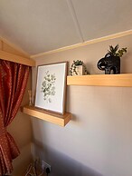 3 Bedroom, Side Gated Decking, Wifi, Pets Welcome