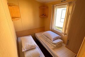 3 Bed Caravan - Side Gated Decking, Wifi, Pets