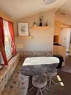 3 Bedroom, Side Gated Decking, Wifi, Pets Welcome