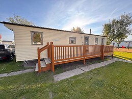 3 Bedroom, Side Gated Decking, Wifi, Pets Welcome