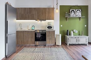 Phaedrus Living: Kallithea Heights Residence