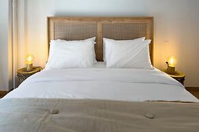 Phaedrus Living: Kallithea Heights Residence