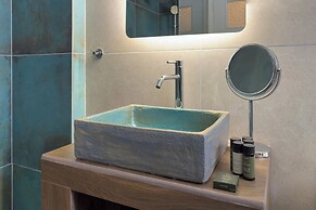 Phaedrus Living: Kallithea Heights Residence