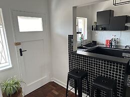 Spacious 2 bed Unit in Eastlea - 2228