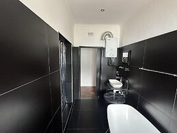 Spacious 2 bed Unit in Eastlea - 2228