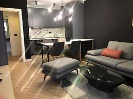 Tirent Apartment Komuna Parisit 1