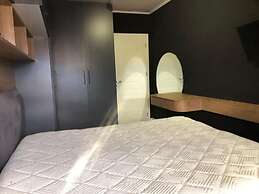 Tirent Apartment Komuna Parisit 1