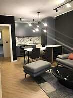 Tirent Apartment Komuna Parisit 1