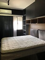 Tirent Apartment Komuna Parisit 1