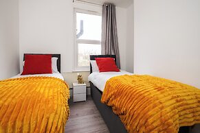 Dartford - 3 Bed House- Sleeps7 - Garden