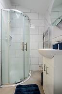 Dartford - 3 Bed House- Sleeps7 - Garden