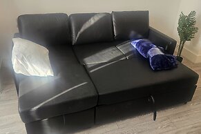 Dartford - 3 Bed House- Sleeps7 - Garden