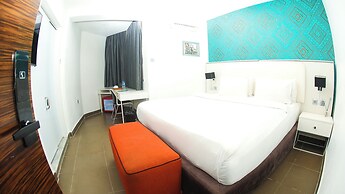 Maison Fahrenheit Hotel