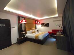 Maison Fahrenheit Hotel