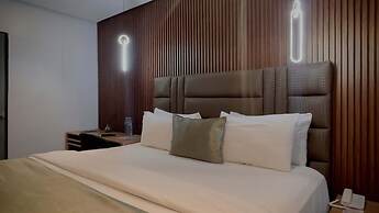 Maison Fahrenheit Hotel